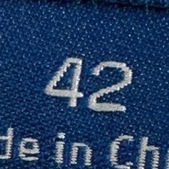 Tommy Bahama Shorts Khaki Mens 42 Olive Green Flat Front Stretch Pocket Comfort